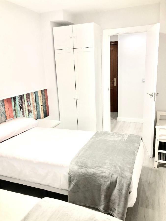 W W W Goyahospitales Es Bajo B Apartment Leon Exterior photo